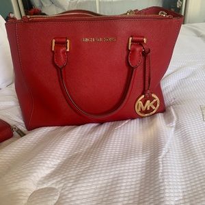 MICHAEL KORS
